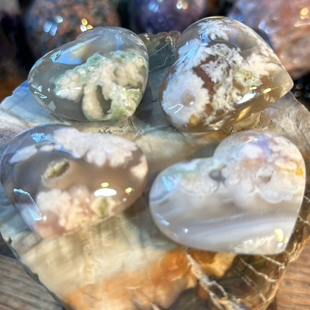 4 Flower Agate Crystal Heart Carvings! - Picture 4 of 7